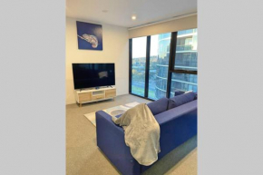 1BR New Apt - Dressed to Impress! - 1028 Woden GCT